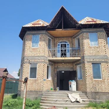 пол дом раб городок: 177 м², 8 комнат, Забор, огорожен — 1