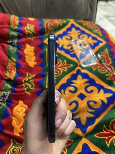 sony xperia pro: IPhone 15 Pro, Б/у, 256 ГБ, Black Titanium, Чехол — 2