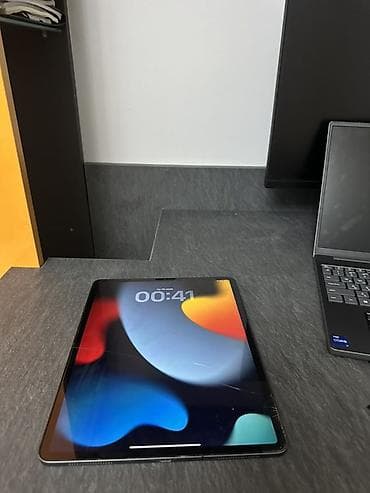 Планшеты: Планшет, Apple, память 256 ГБ, 12" - 13", Wi-Fi, Б/у, Классический цвет - Серый — 3