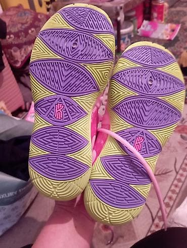 nike kyrie: Мужские кроссовки, 40, Nike, Б/у, цвет - Розовый, Самовывоз — 2