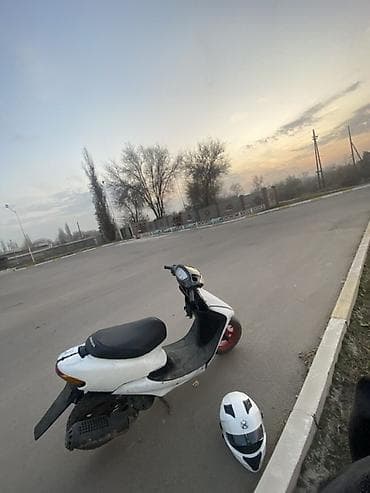 Скутеры: Тип скутера Honda, 50 куб. см, Бензин — 2