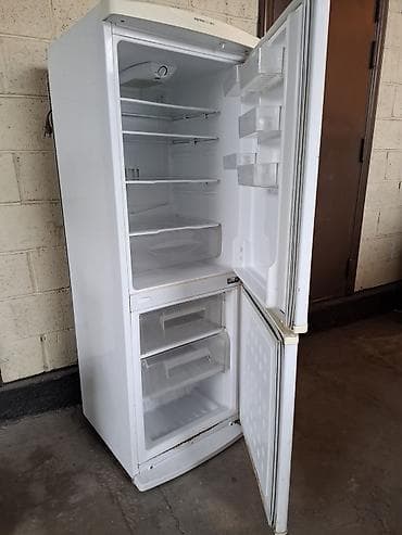 Холодильник LG, Двухкамерный at lalafo.kg Холодильник LG, Двухкамерный