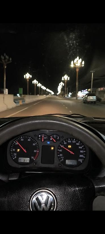 h 100: Volkswagen Golf: 1999 г., 1.4 л, Хэтчбэк — 4