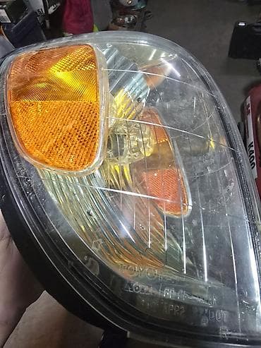 Передняя правая фара Toyota Оригинал