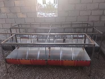 поилки нипельные: Кормушки для КРС/овец/коз из металлических бочек - Длинные желоба на — 3