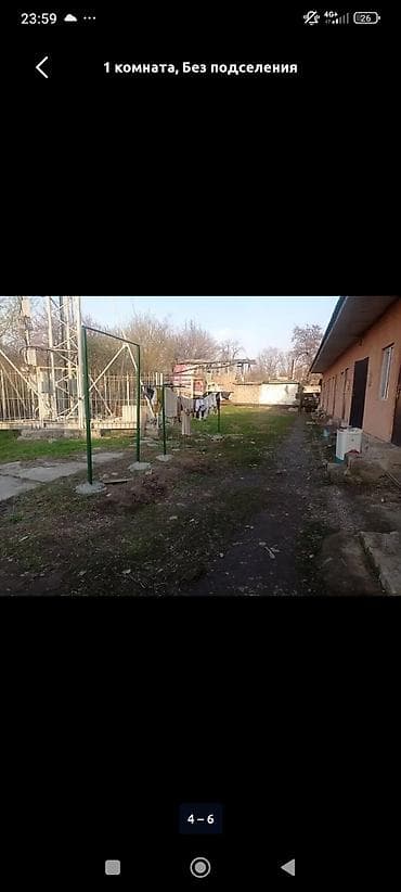дом с бассейном: Сдается с подселения. - Отдельный вход, пластиковое окно. - Внутри — 2