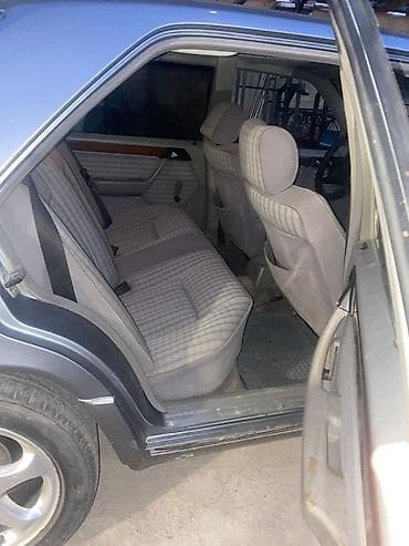 капот на 124 ешка: Mercedes-Benz W124: 1990 г., 2.3 л, Автомат, Бензин, Седан — 4