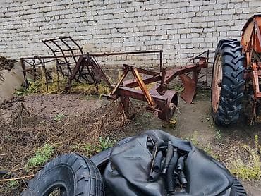 Транспорт: Трактор колесный, с кабиной, окраска голубая. Подойдет для — 6