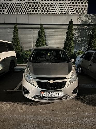 спарк spark: Chevrolet Spark: 2010 г., 1 л, Ручные, Бензин, Хэтчбэк — 1