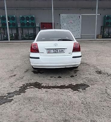 Унаа: Toyota Avensis: 2003 г., 2 л, Кол менен иштөөчү, Дизель, Седан — 3