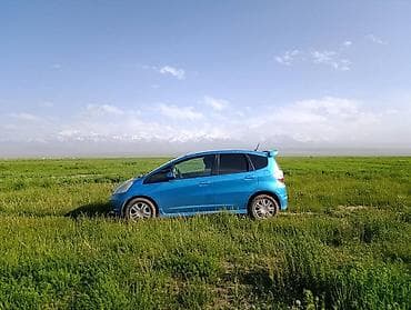matiz 2012: Honda Fit: 2009 г., 1.5 л, Механика, Бензин, Хэтчбэк — 5