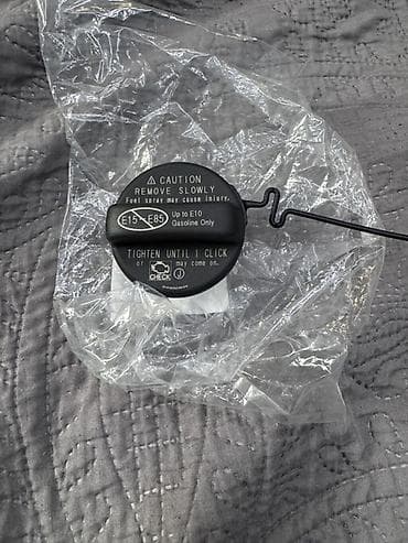 subaru forester 2002: Топливный бак Toyota Новый, Оригинал, Япония — 1