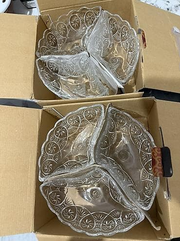 менажницы: - Материал: прозрачное прессованное стекло с рельефным узором. - — 1