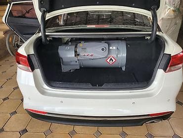 2 8: Kia K5: 2017 г., 2 л, Газ, Седан — 1