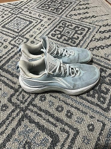 Продаю оригинальные баскетбольные/волейбольные кроссовки лининг at lalafo.kg Продаю оригинальные баскетбольные/волейбольные кроссовки лининг
