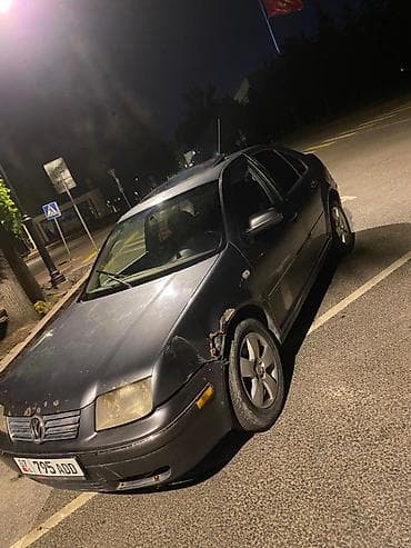 bugatti veyron: Volkswagen Jetta: 2004 г., 2 л, Автомат, Бензин, Седан — 3