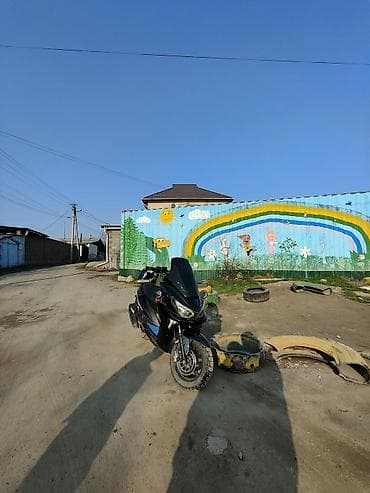 обмен скутера: Макси-скутер 150 куб. см, Бензин — 1