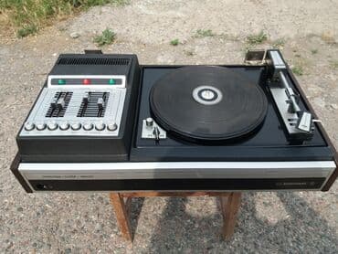 ресивер воздушный: Продаются: 1-проигрыватели грампластинок по 1000 сом. 2- катушечный — 3