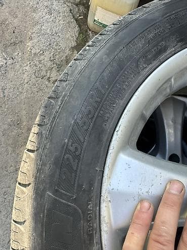 колпаки r17: Комплект летних шин R17 — 4 штуки. - Размер: 225/55 R17 (указано на — 3