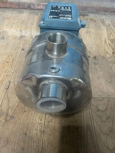 линия по разливу воды: Центробежный многоступенчатый насос Calpeda (нержавеющая сталь) — 3