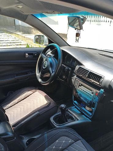 Volkswagen Passat: 2001 г., 1.8 л, Механика, Бензин, Седан — 3