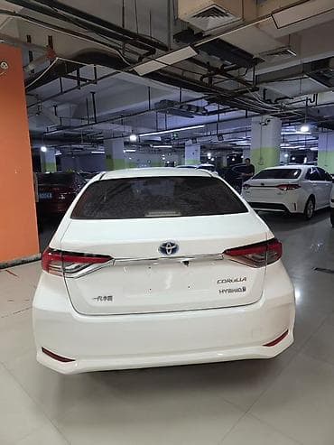 Toyota Corolla: 2021 г., 1.8 л, Вариатор, Гибрид, Седан — 6