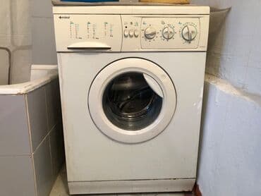 ножки для стиральной машины: Стиральная машина Indesit, Б/у, Автомат, До 5 кг, Полноразмерная — 1