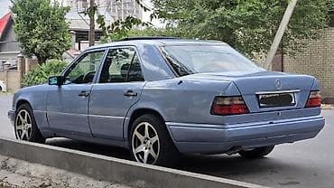 Mercedes-Benz W124: 1993 г., 2.8 л, Автомат, Бензин, Седан — 6
