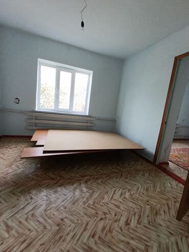 продается дом село ленинское: Дом, 100 м², 5 комнат, Риэлтор, Старый ремонт — 9