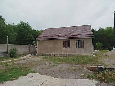 барачные дома: Продается дом с большим сараем для коров,быков на 100 голов,с будущим — 4