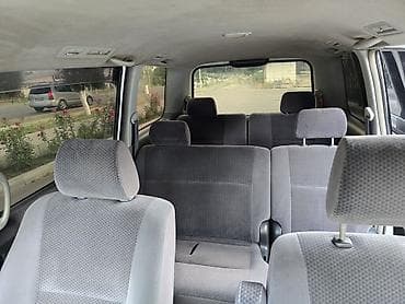 q7 audi: Toyota Noah: 2003 г., 2 л, Автомат, Бензин, Минивэн — 7