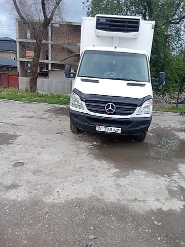 Рефрижераторный фургон Mercedes-Benz Sprinter. обем 2.7 борт длина