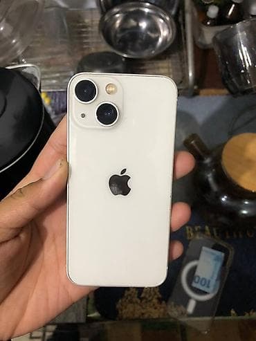 меняю на дачу: IPhone 13 mini, 128 ГБ, Белый, Чехол, 89 % — 1