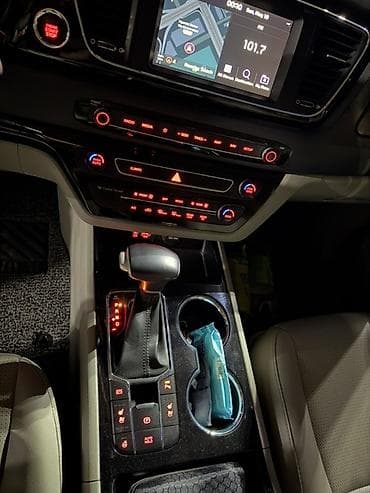Унаа сатуу: Kia Carnival: 2019 г., 2.2 л, Автомат, Дизель, Вэн/Минивэн — 10