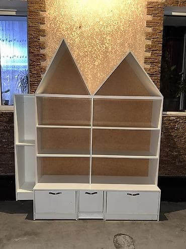 кубики деревянные: Детский стеллаж «Домики» - Материал: ЛДСП/МДФ белого цвета, задние — 3