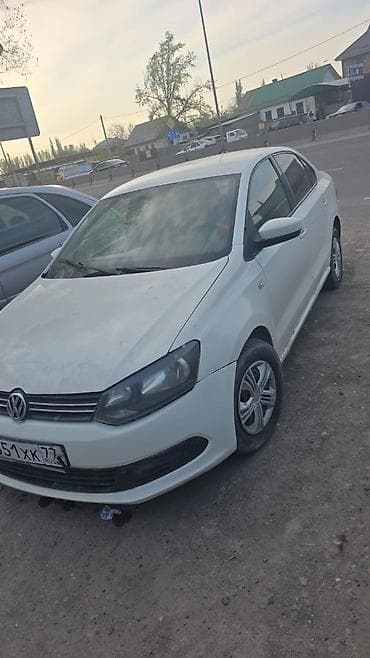 Volkswagen Polo: 2013 г., 1.6 л, Ручные, Бензин, Седан