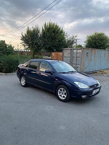Ford Focus: 2003 г., 1.6 л, Механика, Бензин, Хэтчбэк