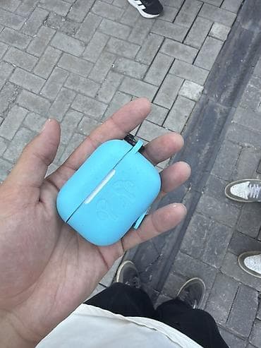 oneplus buds 4: Продаю наушники срочно!!airpods pro — 1