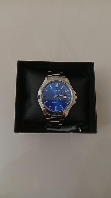 Наручные часы Casio Quartz - Классический дизайн с металлическим