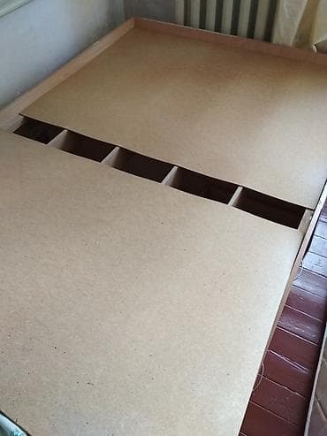used bed: Двуспальная кровать. Две раздвижные полки снизу. Матрас. Самовывоз — 3