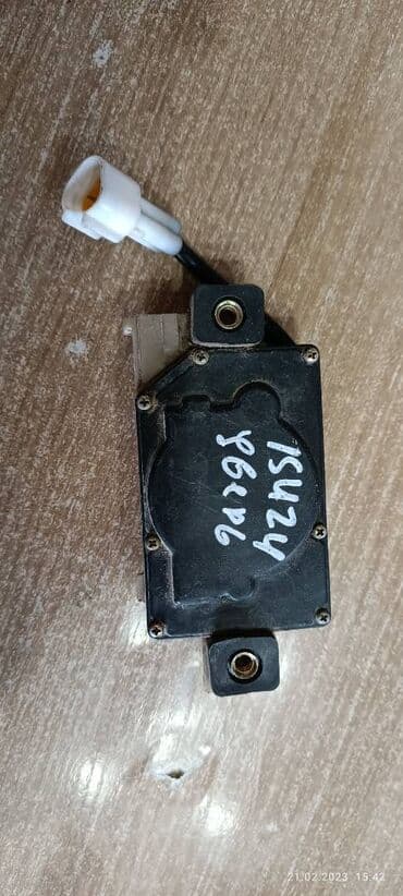 ip камеры speed dome с датчиком температуры: Замок двери Isuzu Б/у, Оригинал, Япония — 3