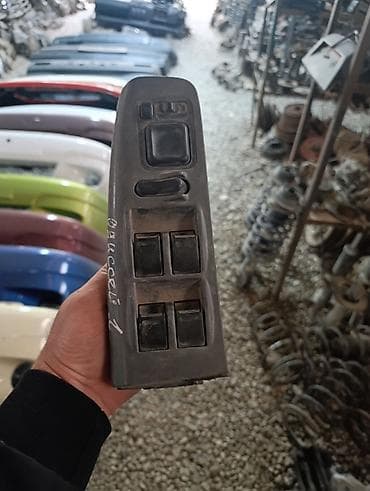 Транспорт: Блок кнопок управления стеклоподъемниками и зеркалами Honda — 1