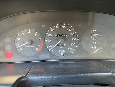 1994: Mazda 323: 1994 г., 1.6 л, Автомат, Бензин, Седан — 7