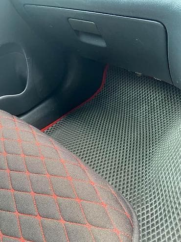 Honda Civic: 2002 г., 1.5 л, Автомат, Бензин, Хэтчбэк — 10