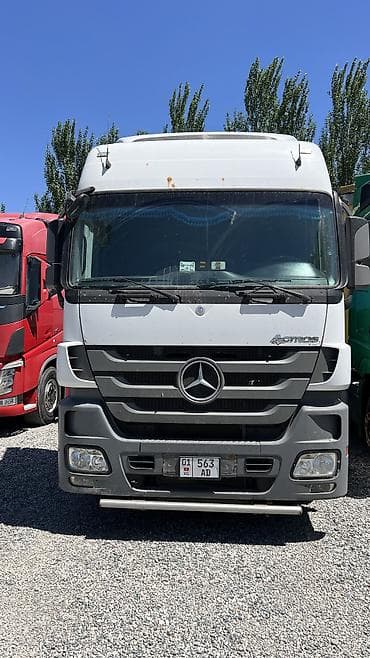 sprinter 4 4: Тягач, Mercedes-Benz, Шторный — 1