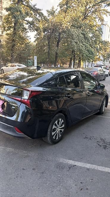 byd e2 2019: Toyota Prius: 2019 г., Гибрид, Хэтчбэк — 1