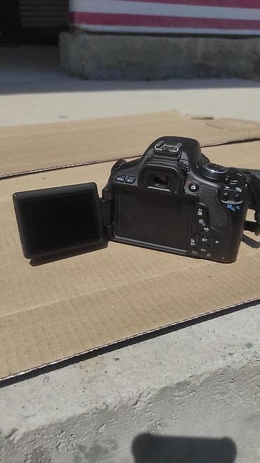 canon 6d: Зеркальная камера Canon EOS 600D с кит-объективом Canon EF-S 18–55mm — 2