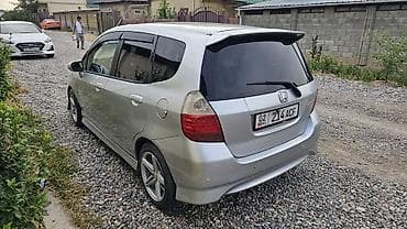 Honda Fit: 2008 г., 1.3 л, Автомат, Бензин, Хетчбек — 6