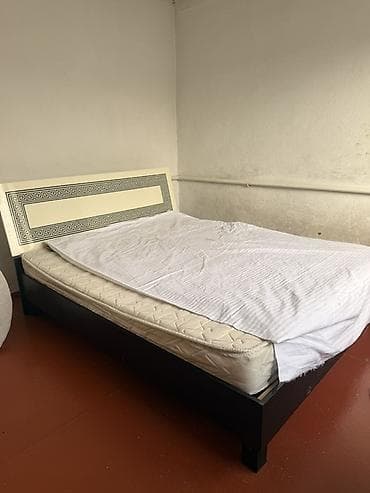 накидки чехлы: Кровать двуспальная с матрасом. - Размер: визуально стандартный — 1