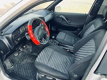 пасат салон: Volkswagen Passat Variant: 1996 г., 1.8 л, Механика, Бензин, Универсал — 6